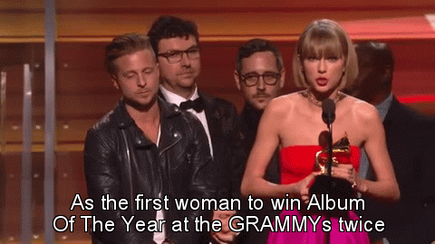 Resultado de imagem para taylor swift grammy gif 2016
