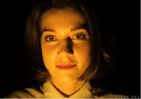 rostro de mujer iluminado por luces desde diferentes ángulos.- Blog Hola Telcel