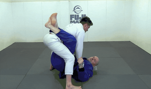 knee_pull_standing