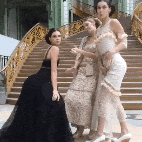 Bella Hadid GIF Find & Share on GIPHY