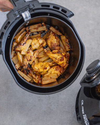  Cook your favourite fried meals with up to 80% less calories with our healthy oil free deep fryer.