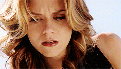 Peyton Sawyer GIF