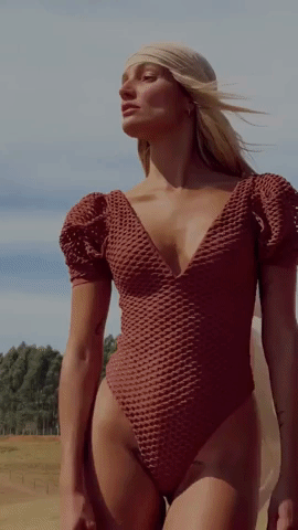 Giphy/Lago Beachwear/Divulgação
