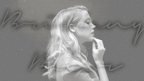 Amber Heard Se Caga En La Cama