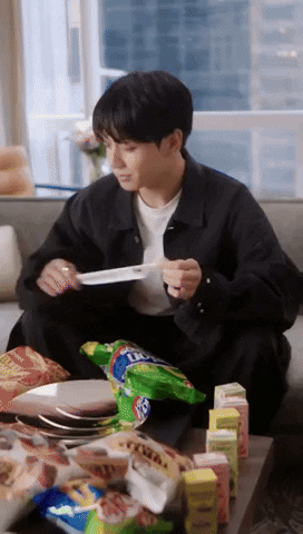 Чонгук из BTS получил новую награду от Spotify и рассказал о 7 любимых закусках