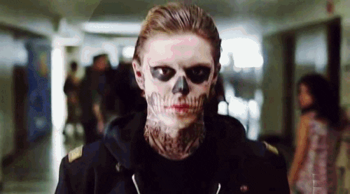Los 5 personajes más geniales que American Horror Story nos ha regalado 10 giphy