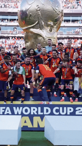 https://giphy.com/gifs/barcelona-lamine-yamal-spain-lifting-world-cup-JD04mEPlYxm9HYOto9