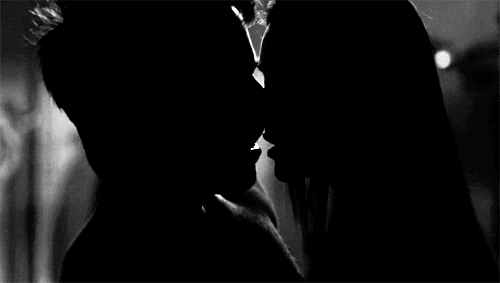 couple kissing