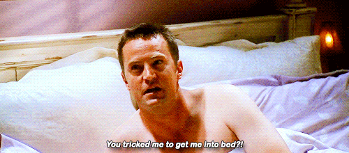 18 Times em Friends em Chandler Bing Summed Up Life as a Twenty Something giphy gif