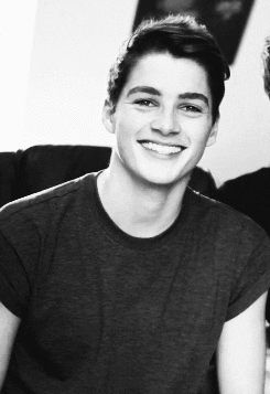 Finn Harries GIF - Find & Share on GIPHY