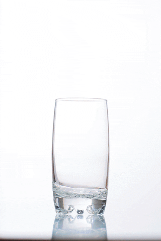 http://giphy.com/gifs/ice-milk-smirnoff-KGSYWDMqkZQU8 via GIPHY Katso kuva
