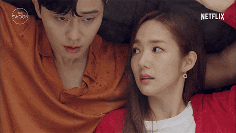 Park Seo-joon and Park Min-young take shelter from the rain