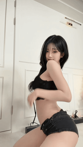 giphy.gif