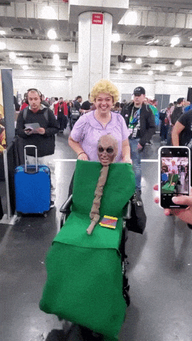 Amazing cosplay in wow gifs