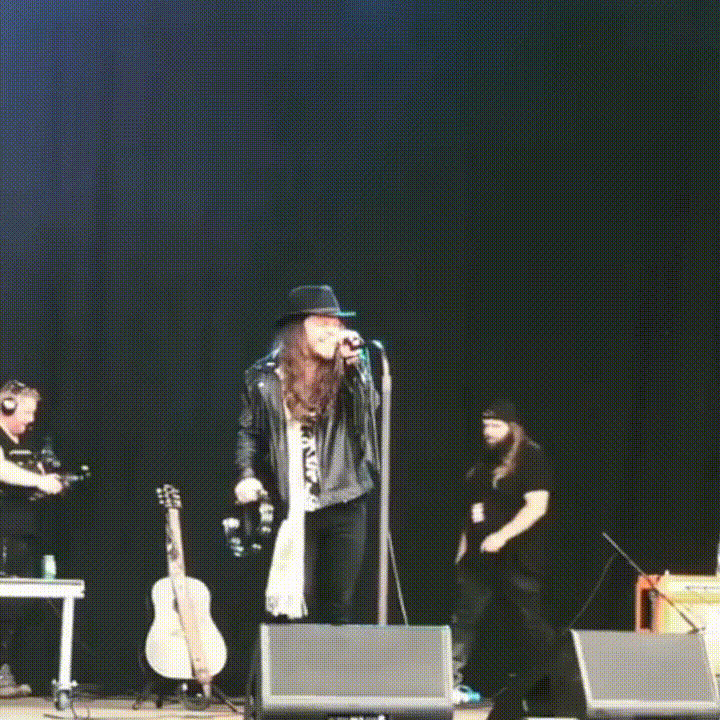 Tambourine GIFs Find & Share on GIPHY