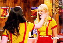 2 Broke Girls GIF
