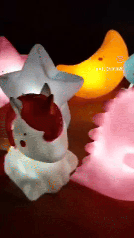 Funcionamiento de la l&aacute;mpara Luna LED