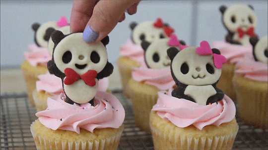 panda cupcake gif