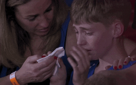 niño llorando porque la tarjeta blanca no está implementada en todo el mundo.- Blog Hola Telcel