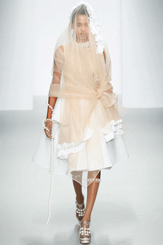 London Fashion Week Gif Find Share On Giphy London Fashion Week Gif
