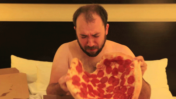 Bilderesultater for woman eating pizza crying"