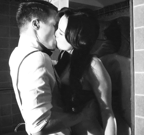 Kissing Black And White Find And Share On Giphy
