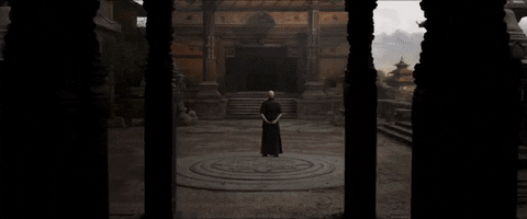 Siapa itu Doctor Strange? Dokter yang hebat, Juga penyihir sakti mandraguna. Ia bertugas melindungi bumi dari entitas kegelapan dari dimensi lain.