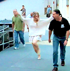 taylor swift dancing awkward silly moves
