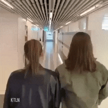 How to protect your girl in WaitForIt gifs