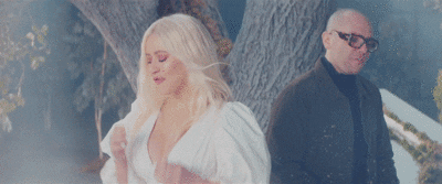 giphy.gif