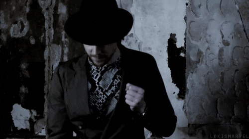 Tom Hiddleston 1883 Photoshoot GIF - Find & Share on GIPHY