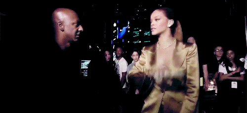 Rihanna GIFs - Find & Share on GIPHY