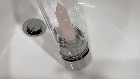 天然水晶能量水瓶 共有12款可挑選～十分鐘自己做能量水 來自