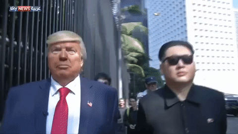 Non vous ne rêvez pas : Donald Trump envisage de rencontrer Kim Jong-Un "si les conditions sont réunies" !!! Giphy