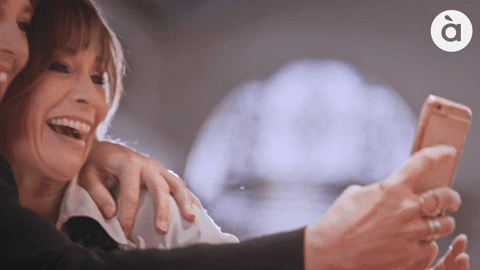 Selfi GIFs - Get the best GIF on GIPHY