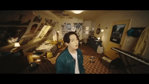 Không chỉ trang phục và background cũng mang đậm phong cách retro. (Ảnh: Internet)