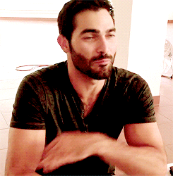 Tyler Hoechlin GIF - Find & Share on GIPHY