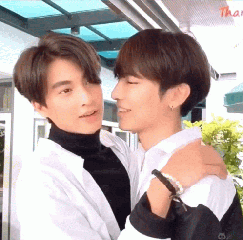 Ngoài đời 2 người cũng tình tứ không kém. (Ảnh: Internet) Ngoài đời 2 người cũng tình tứ không kém. (Ảnh: Internet)