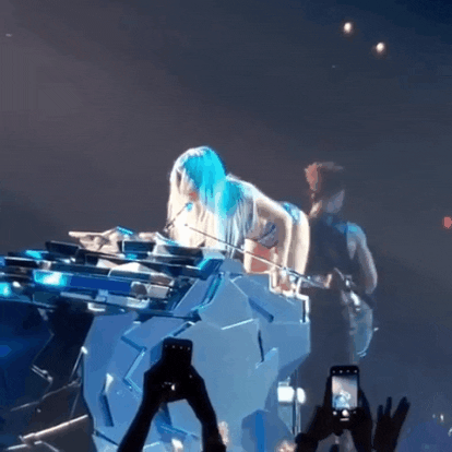 giphy.gif