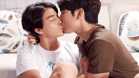 Những cảnh hôn nóng bỏng là "đặc sản" của TharnType. (ảnh: Internet) Những cảnh hôn nóng bỏng là "đặc sản" của TharnType. (ảnh: Internet)