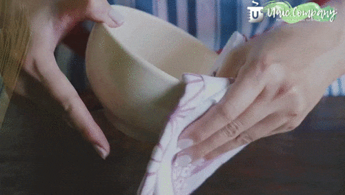 Вытираем чашу для приготовления чая матча