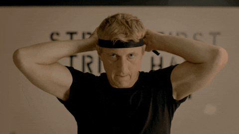 Cobra Kai, Temporada 4 Reseña - Ojos Cuadrados
