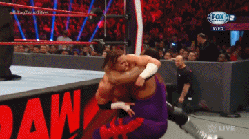 WWE RAW (2 de marzo 2020) | Resultados en vivo | Andrade y Garza vs. Mysterio y Carrillo 8