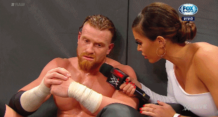 WWE RAW (13 de enero 2020) | Resultados en vivo | ¡A puñetazo limpio! 28