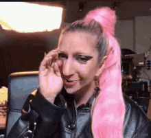 giphy.gif