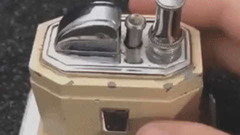 Vintage ronson touch tip lighter