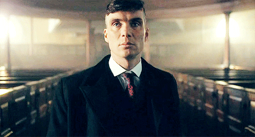 Risultati immagini per tommy shelby gif peaky blinders