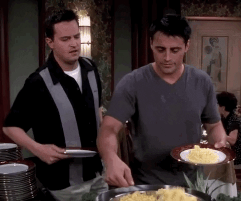 Lika iz serije Friends si nalagata hrano