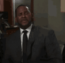 giphy.gif