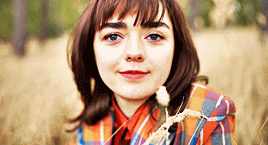 (f) MAISIE WILLIAMS - OXFORD Giphy
